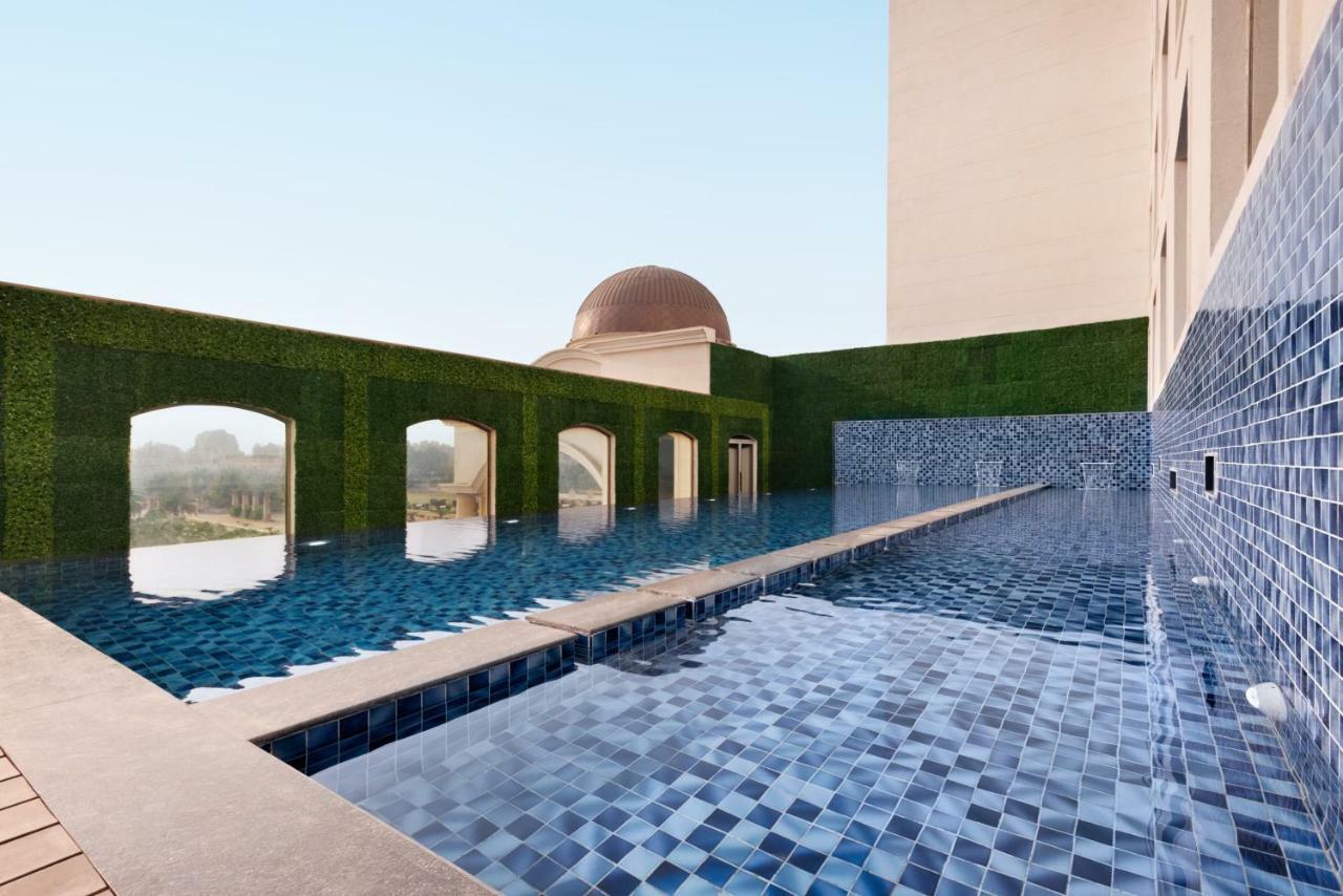 Ramada Plaza By Wyndham Lucknow Exterior foto